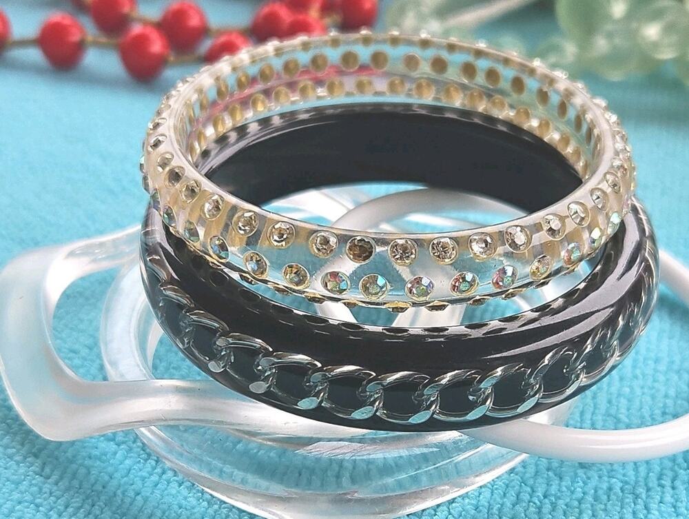VTG Bangles Clear Lucite 2 Embedded 1 White Spacer 1 Frosted Wavy 1 Triangle 5pc
